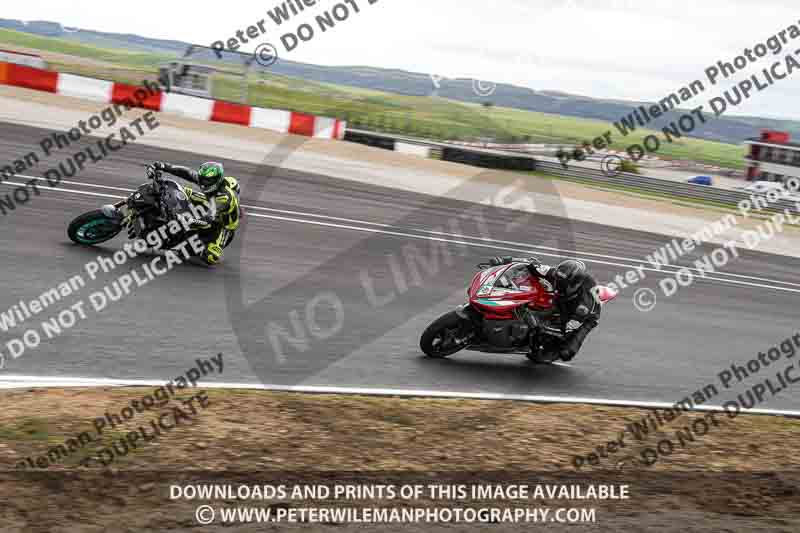 cadwell no limits trackday;cadwell park;cadwell park photographs;cadwell trackday photographs;enduro digital images;event digital images;eventdigitalimages;navarra;no limits trackdays;peter wileman photography;racing digital images;trackday digital images;trackday photos
